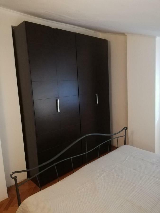 Penelope Apartment Pula Bagian luar foto