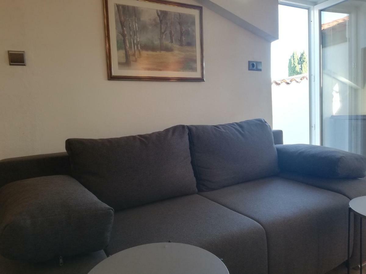 Penelope Apartment Pula Bagian luar foto