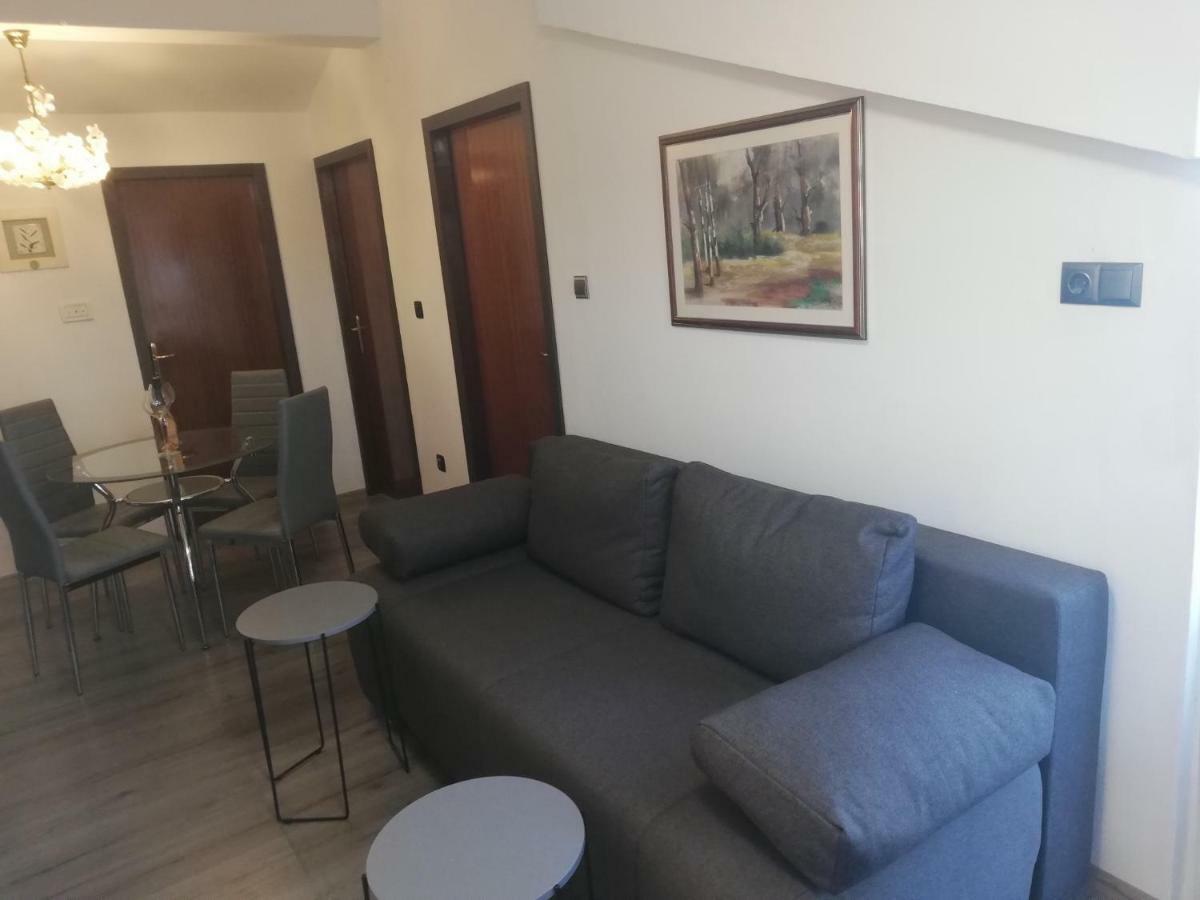 Penelope Apartment Pula Bagian luar foto