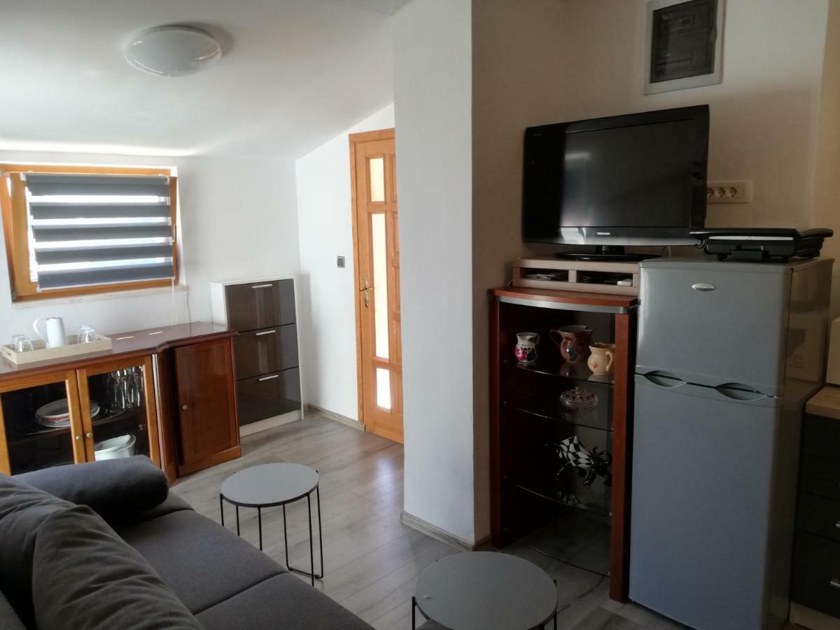 Penelope Apartment Pula Bagian luar foto